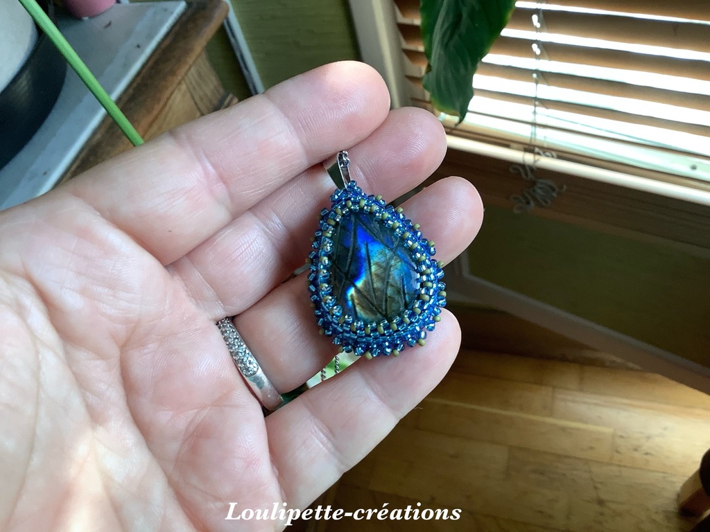 Collier au choix, labradorites brodées de perles