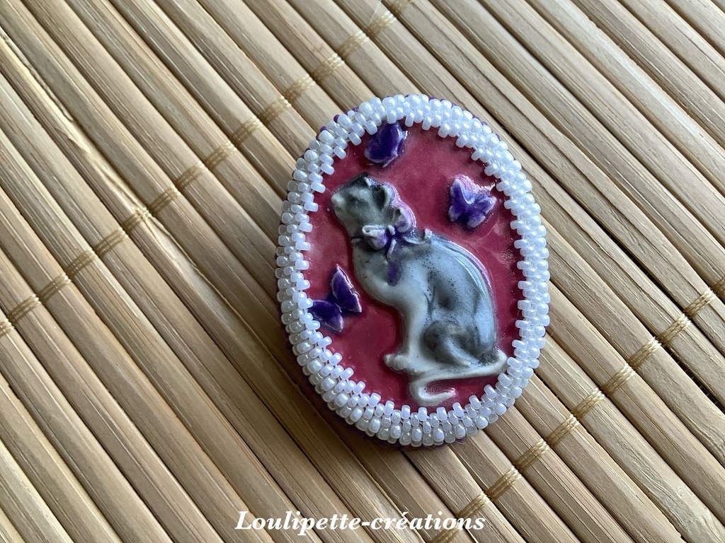 Broche chat rose ou blanche