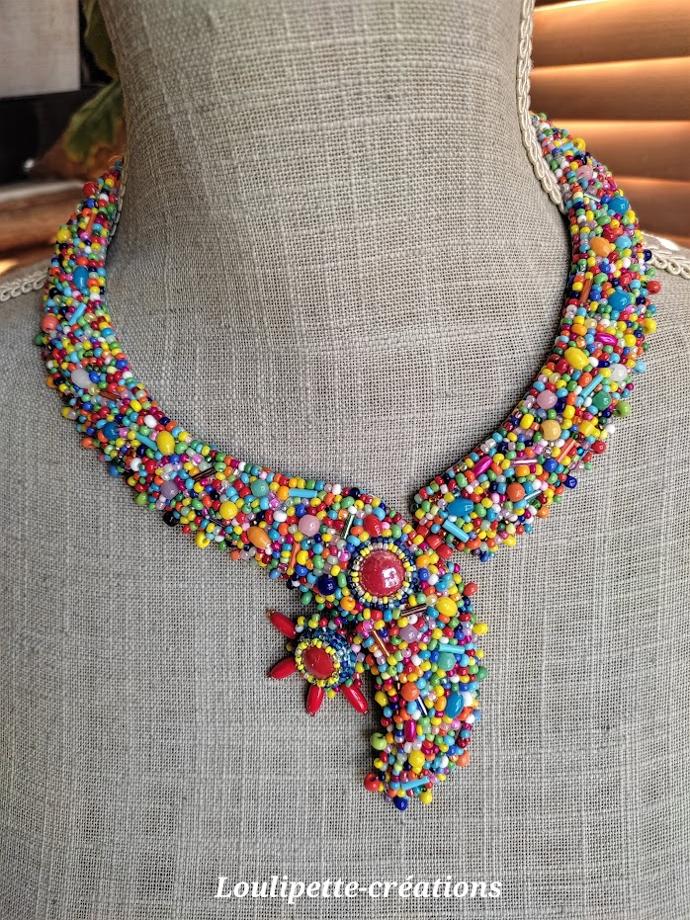 Collier multicolore festif