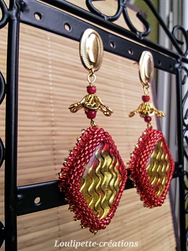 Boucles d'oreilles rouge et or