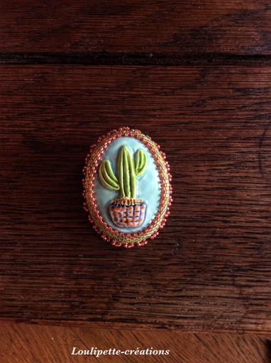 Broche cactus broderie de perles